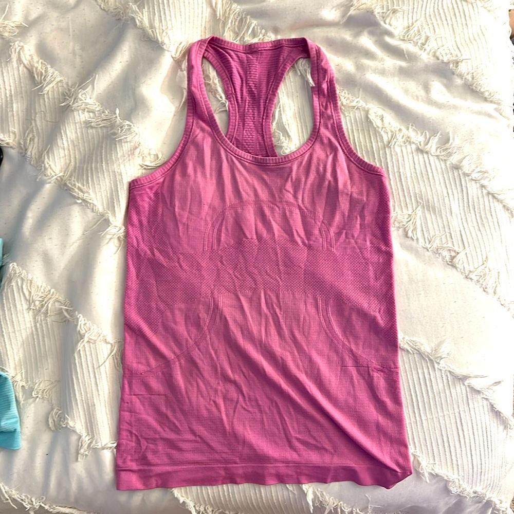 Lululemon Run Swiftly Tech Racerback Pink Tank Activewear Women’s Size 6